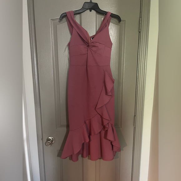 Dresses & Skirts - Pink Dress